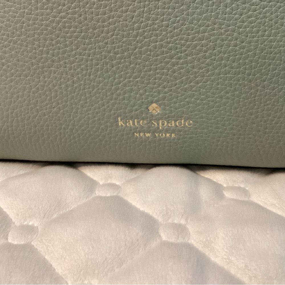 Kate Spade NWT sea foam green pebbled leather tote with bow tie tassel on front - Picture 4 of 15